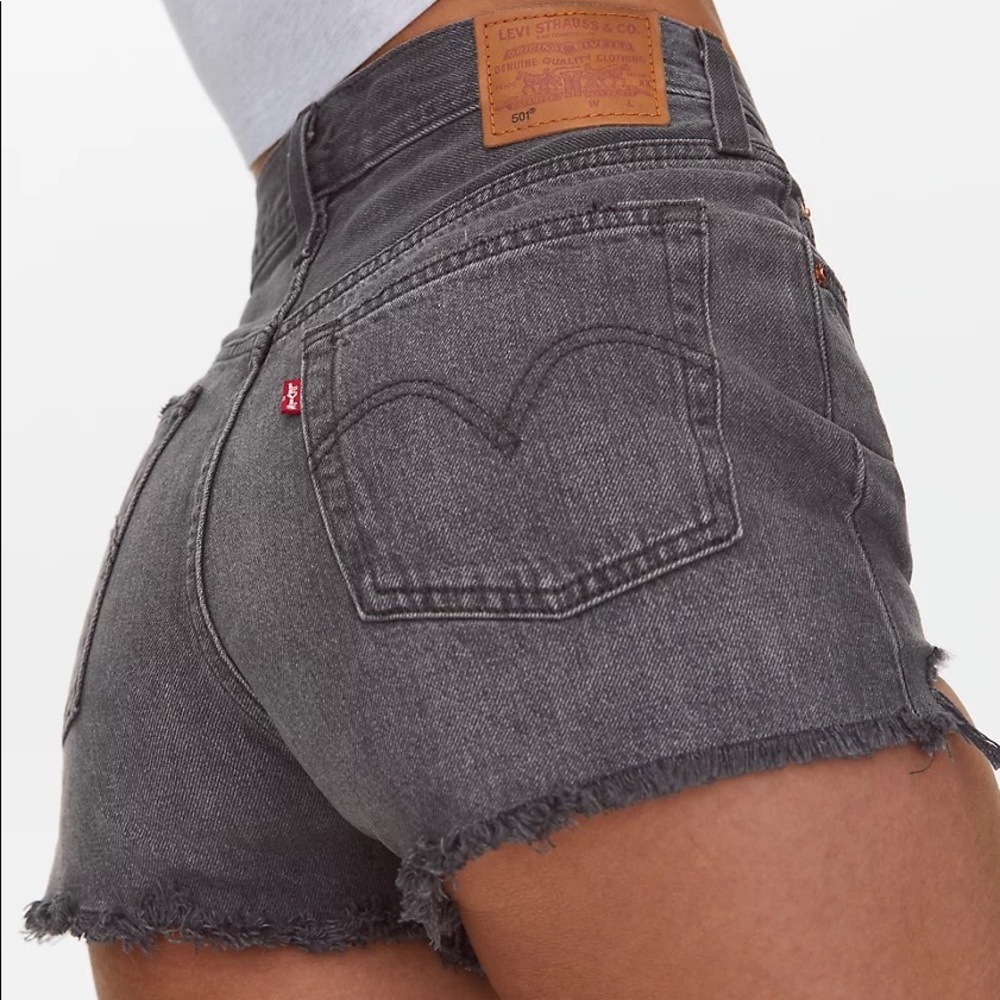 LEVI’S 501 SHORTS